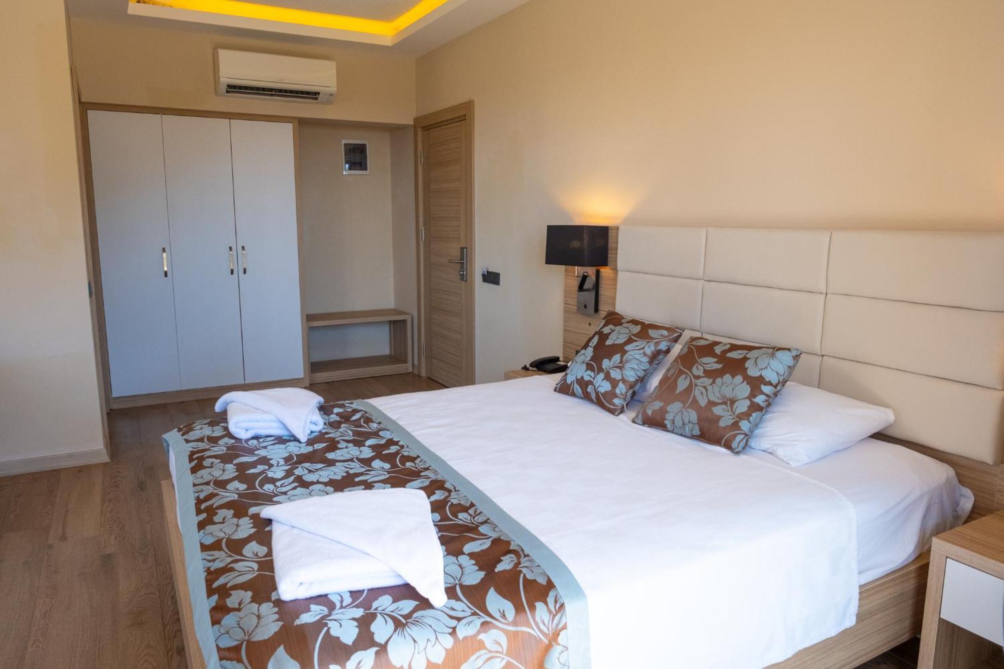 Perdikia Hill Hotel And Villas 올루데니스 외부 사진