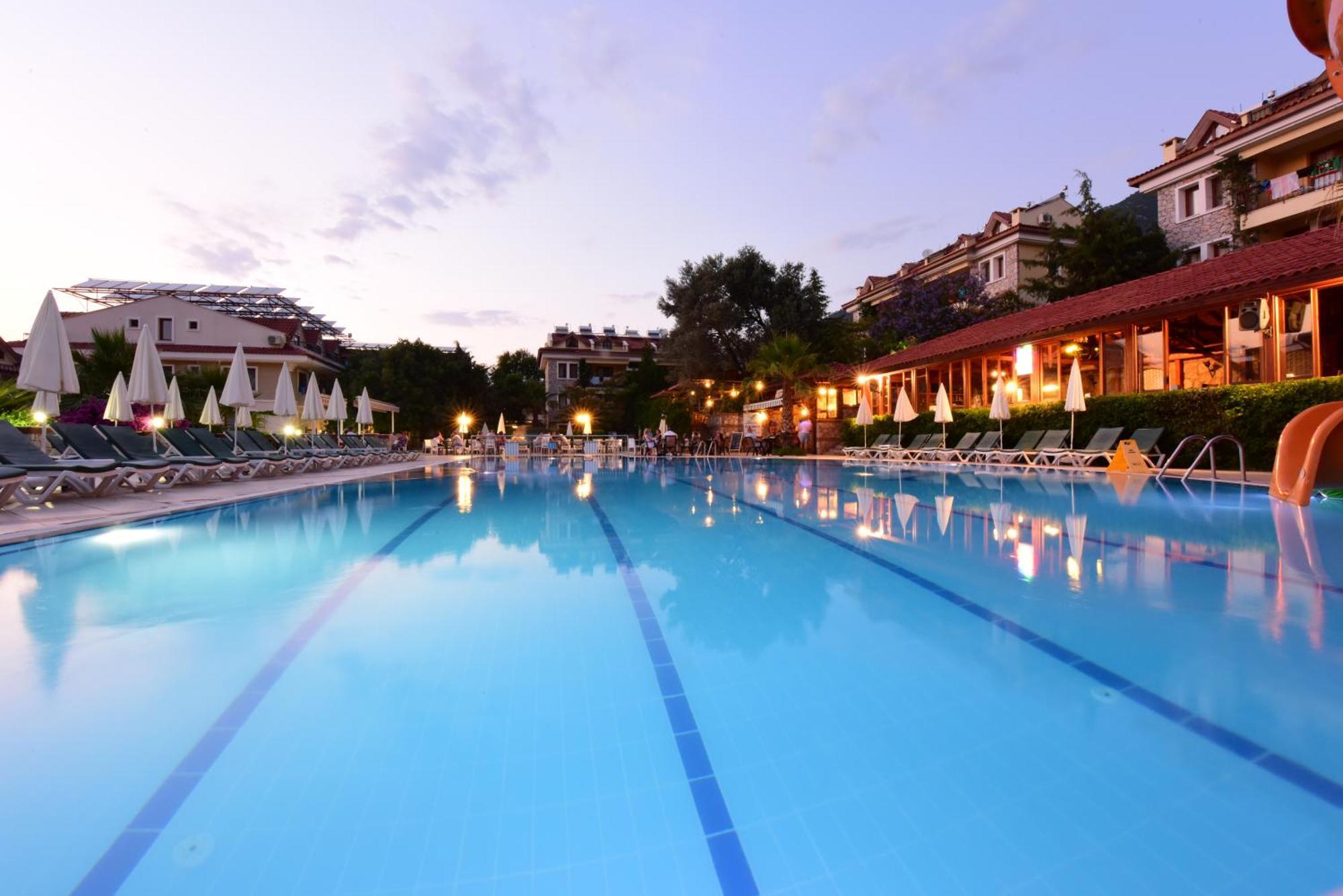 Perdikia Hill Hotel And Villas 올루데니스 외부 사진