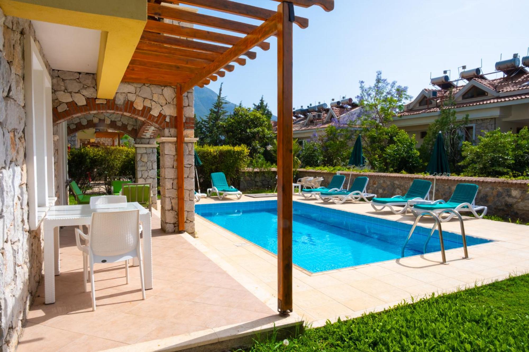 Perdikia Hill Hotel And Villas 올루데니스 외부 사진